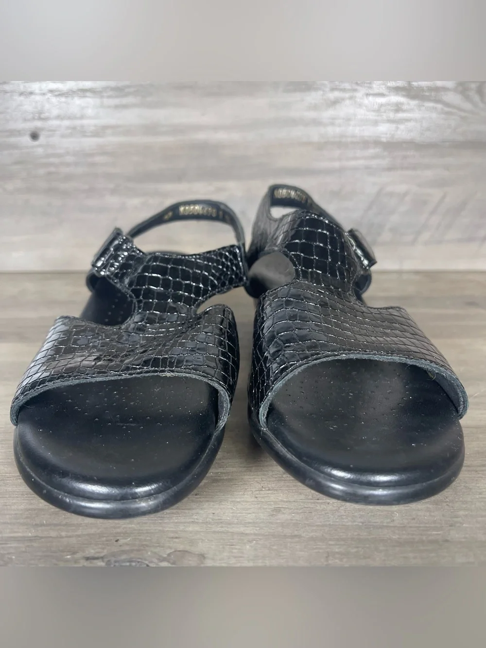 SAS Suntimer Heel Sandal Womens 9.5N Black Patent Croc Textured Comfort Open Toe